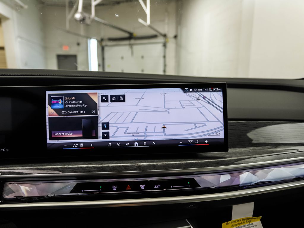 2025 BMW i7 xDrive60 15