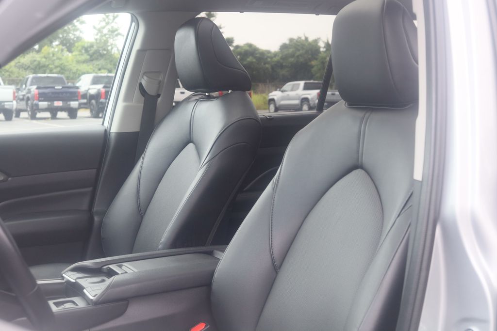 Used 2025 Toyota Grand Highlander SUV