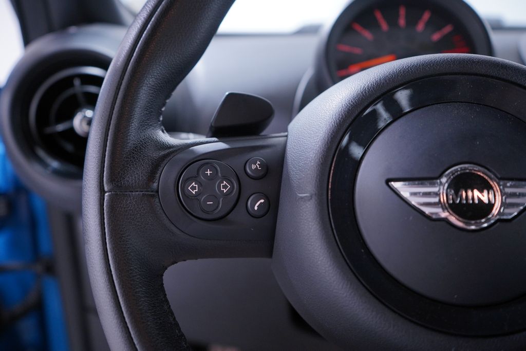 Thumbnail: 2016 MINI Cooper Countryman - 18