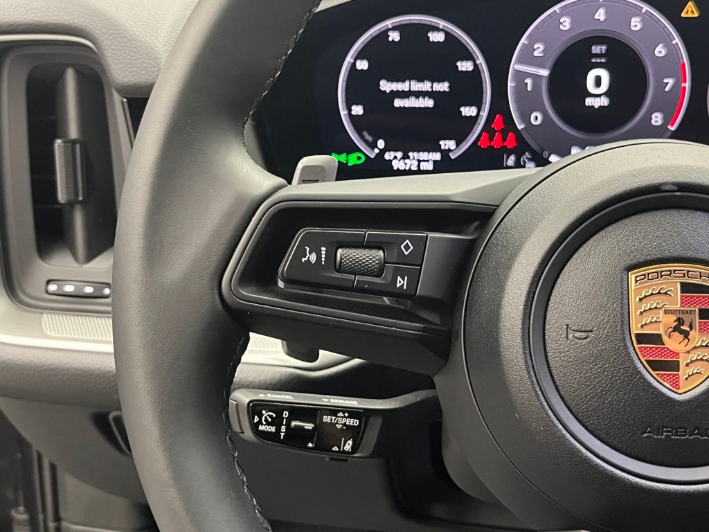 Thumbnail: 2025 Porsche Cayenne - 13