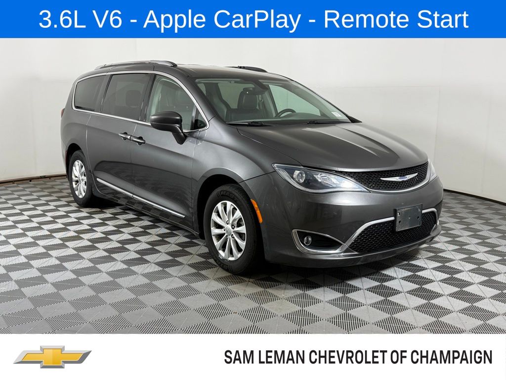 Gray (Granite Crystal Metallic Clearcoat) 2019 Chrysler Pacifica Touring L FWD Minivan Front-Wheel Drive 9-Speed Automatic