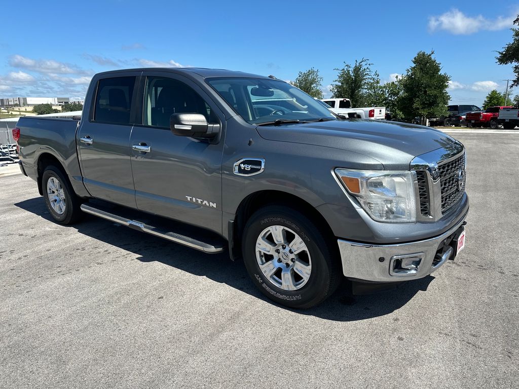 Gray (Gun Metallic) 2017 Nissan Titan SV Crew Cab 4WD Pickup Truck Four-Wheel Drive 7-Speed Automatic