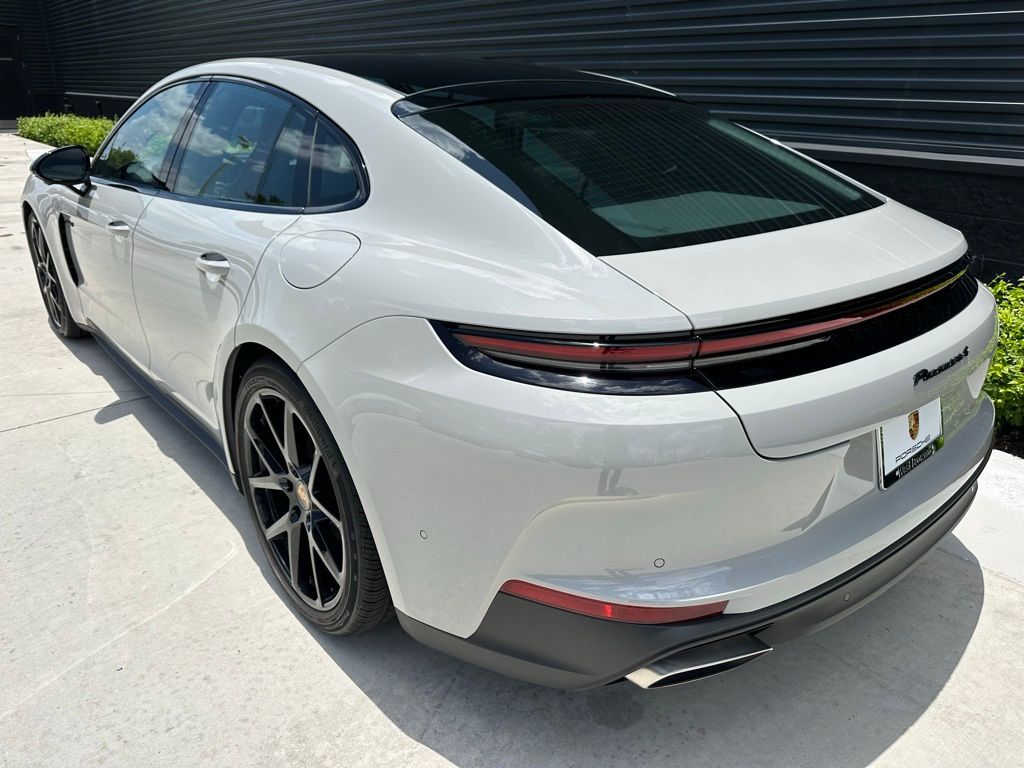 2025 Porsche Panamera 4 3