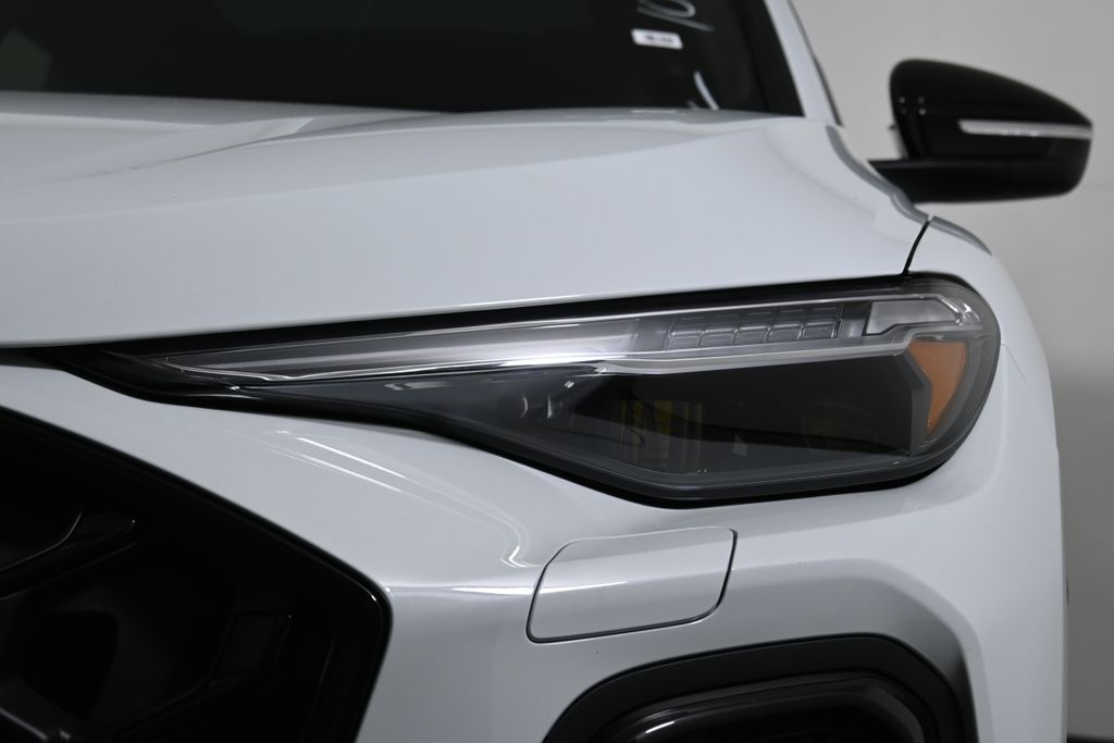 Thumbnail: 2025 Audi SQ5 - 10