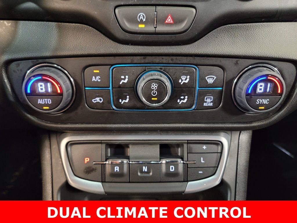 2024 GMC Terrain SLT photo