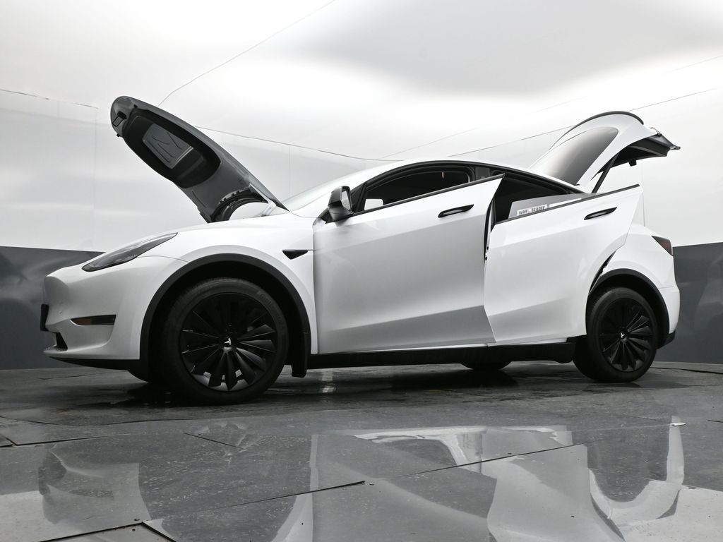 2023 Tesla Model Y Long Range Dual Motor All-Wheel Drive