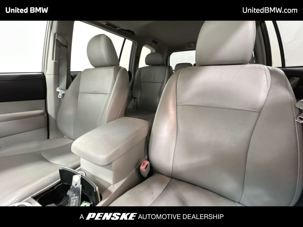 Thumbnail: 2011 Toyota Highlander - 13