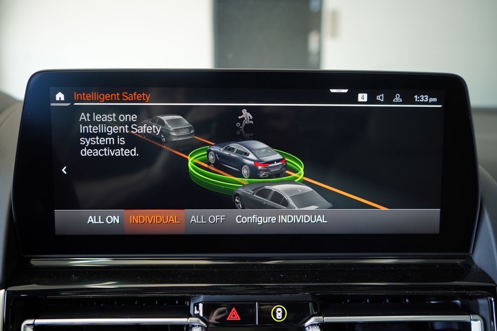 Thumbnail: 2026 BMW 8 Series - 18