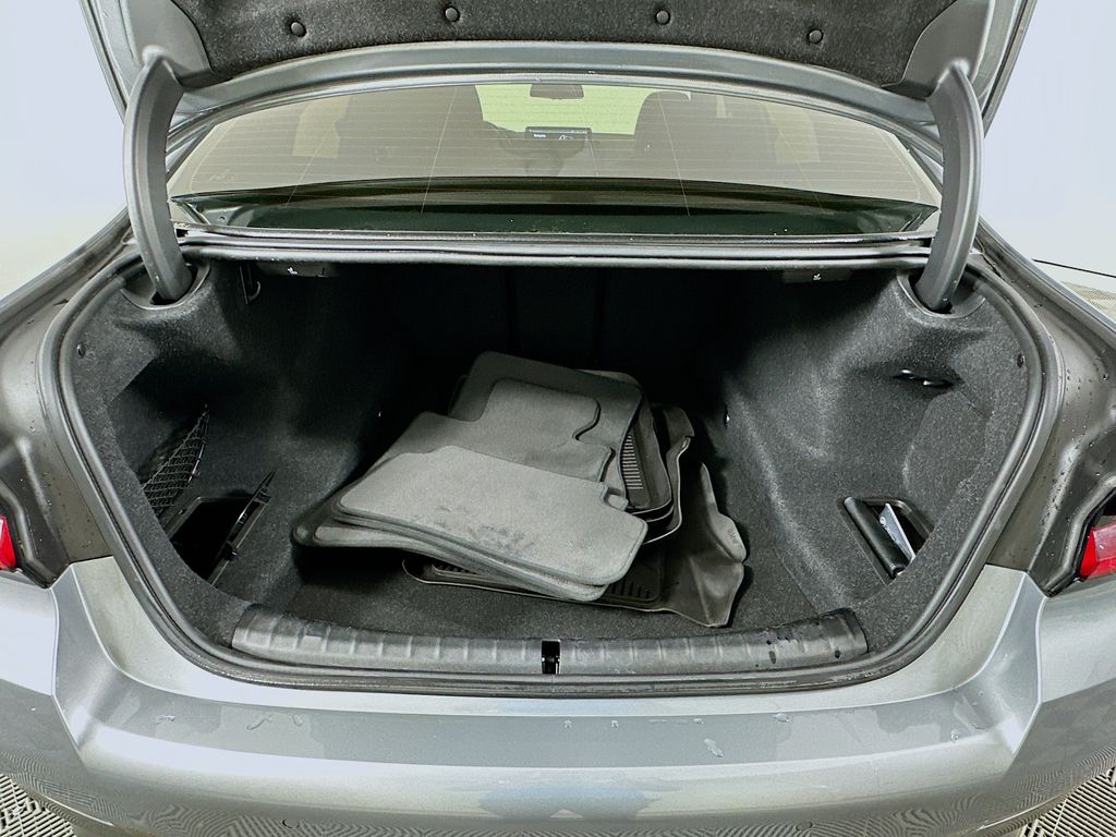 Thumbnail: 2023 BMW 5 Series - 27