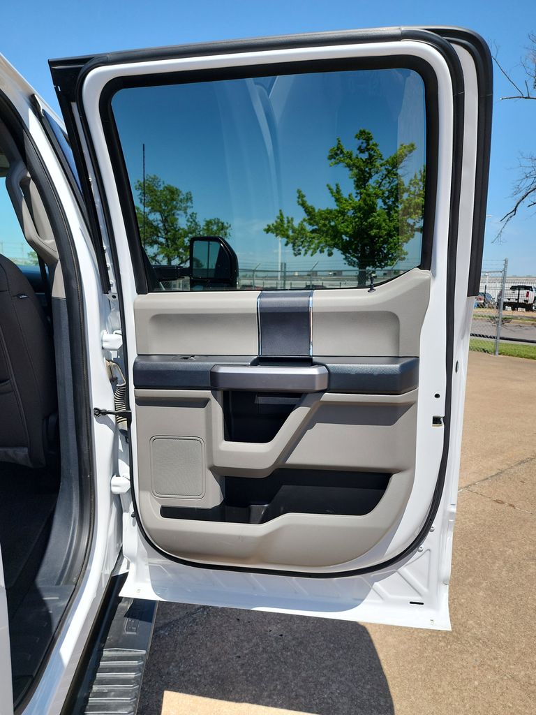 2022 Ford F-250SD XLT photo
