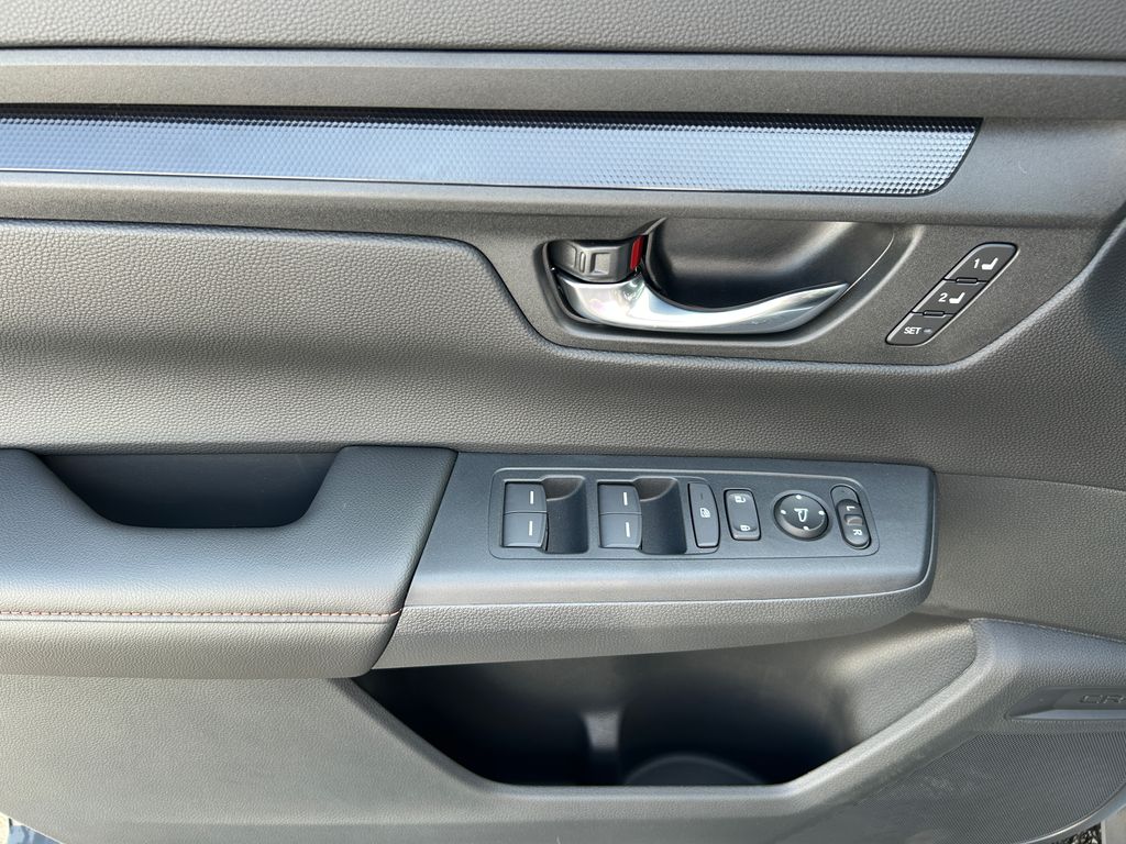 Thumbnail: 2027 Honda CR-V - 27