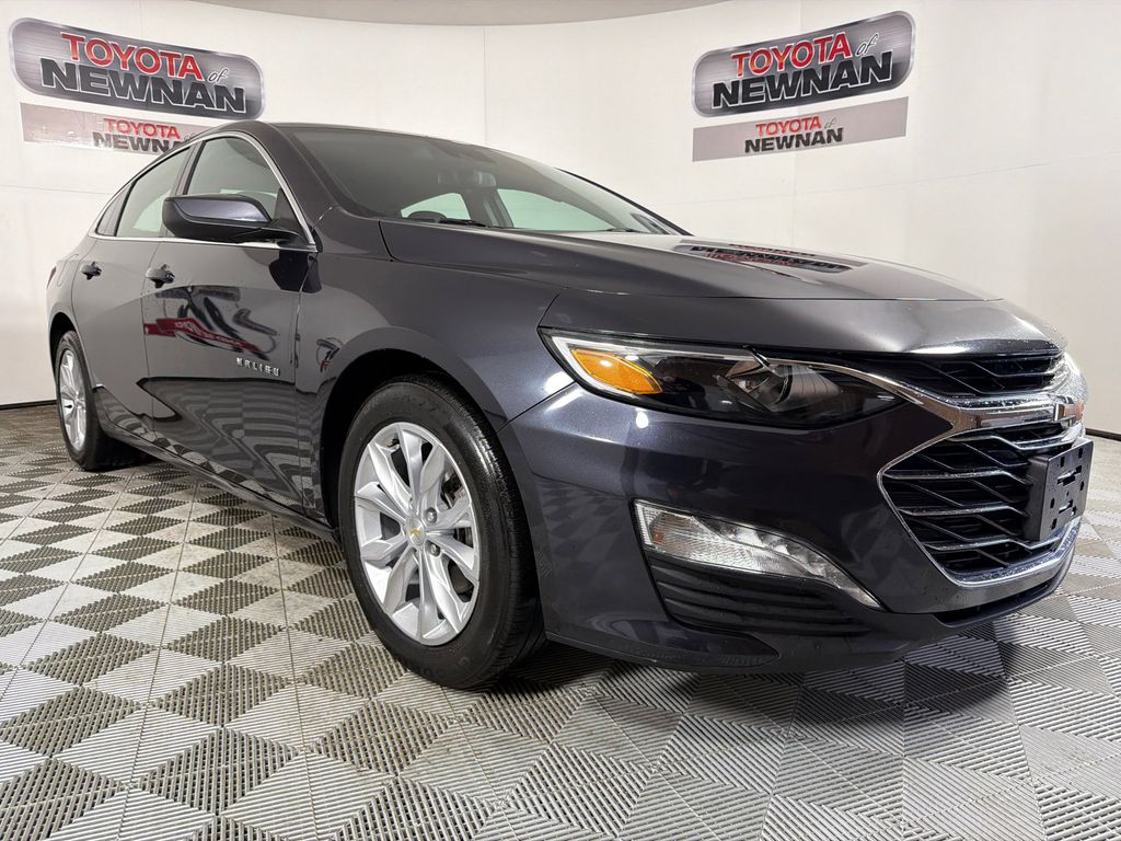 2023 Chevrolet Malibu LT with 1LT FWD