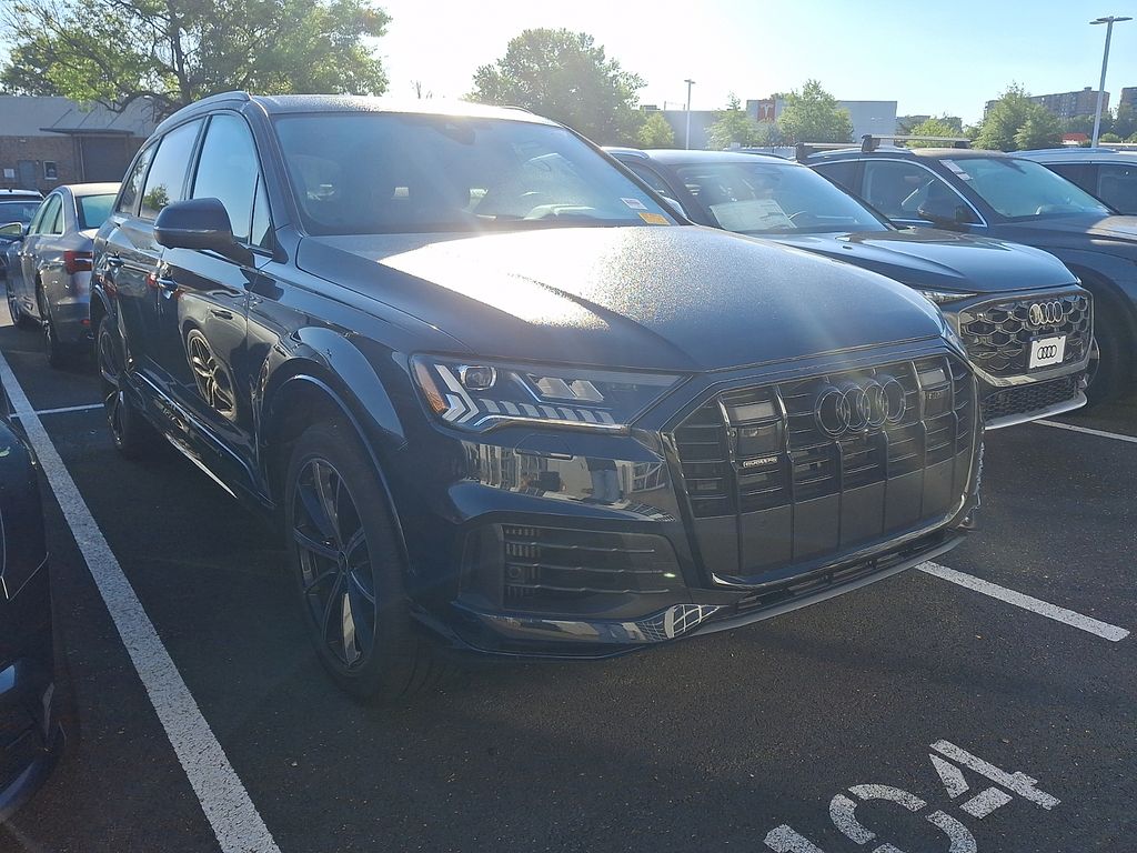 Thumbnail: 2023 Audi Q7 - 3