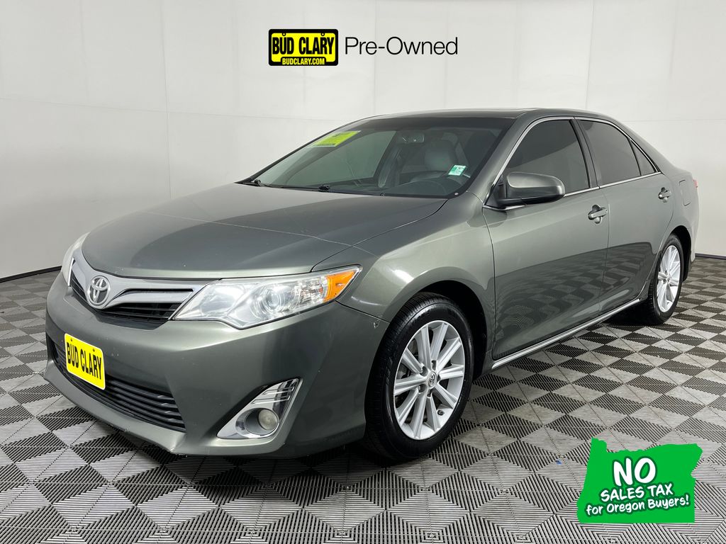 Cypress Pearl 2013 Toyota Camry XLE Sedan Front-Wheel Drive 6-Speed Automatic