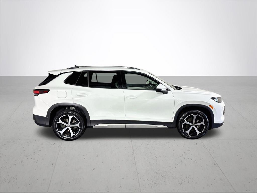 2025 Volkswagen Tiguan 2.0T SE