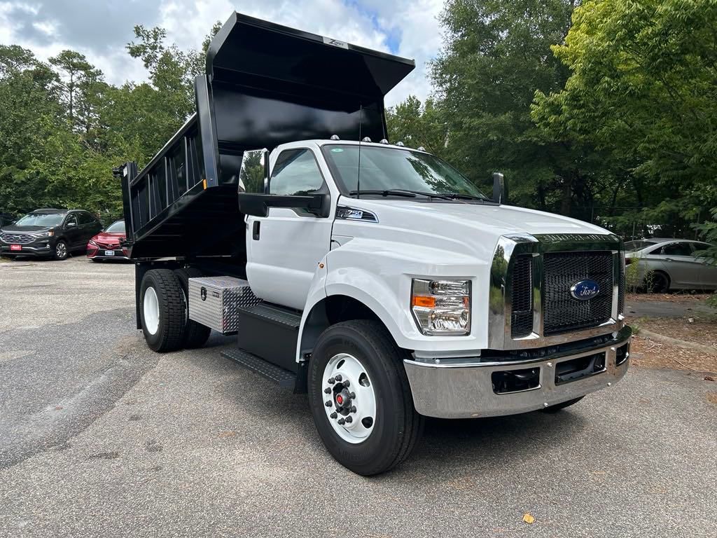 New 2025 White Ford Base image 6