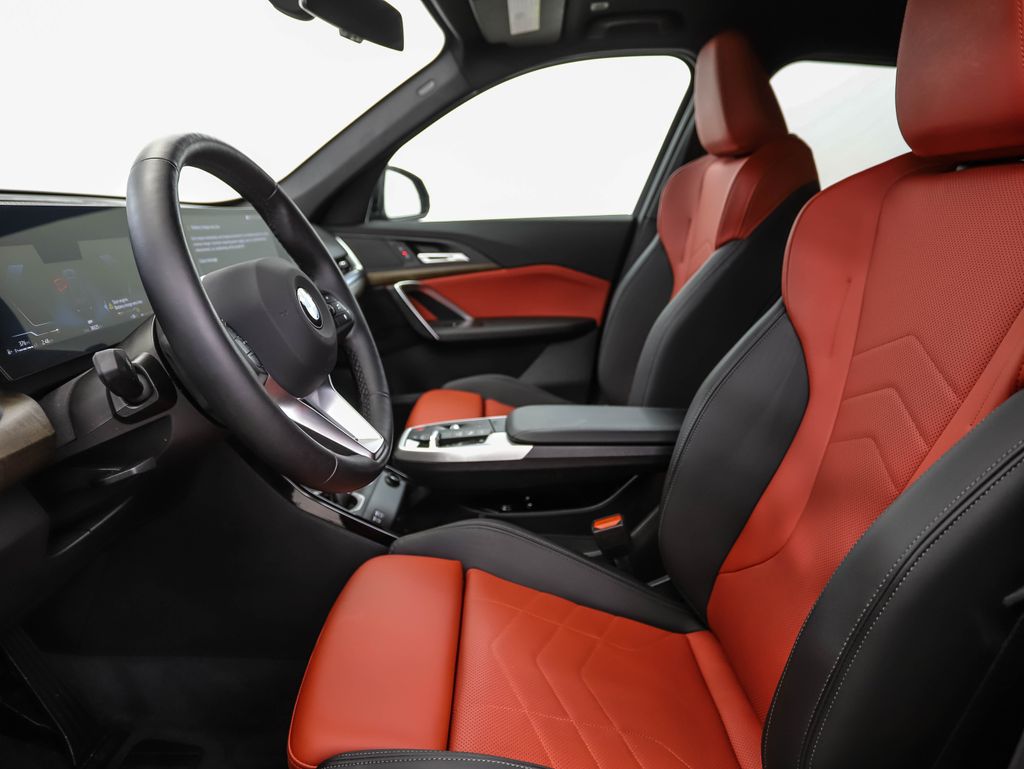 Thumbnail: 2023 BMW X1 - 11