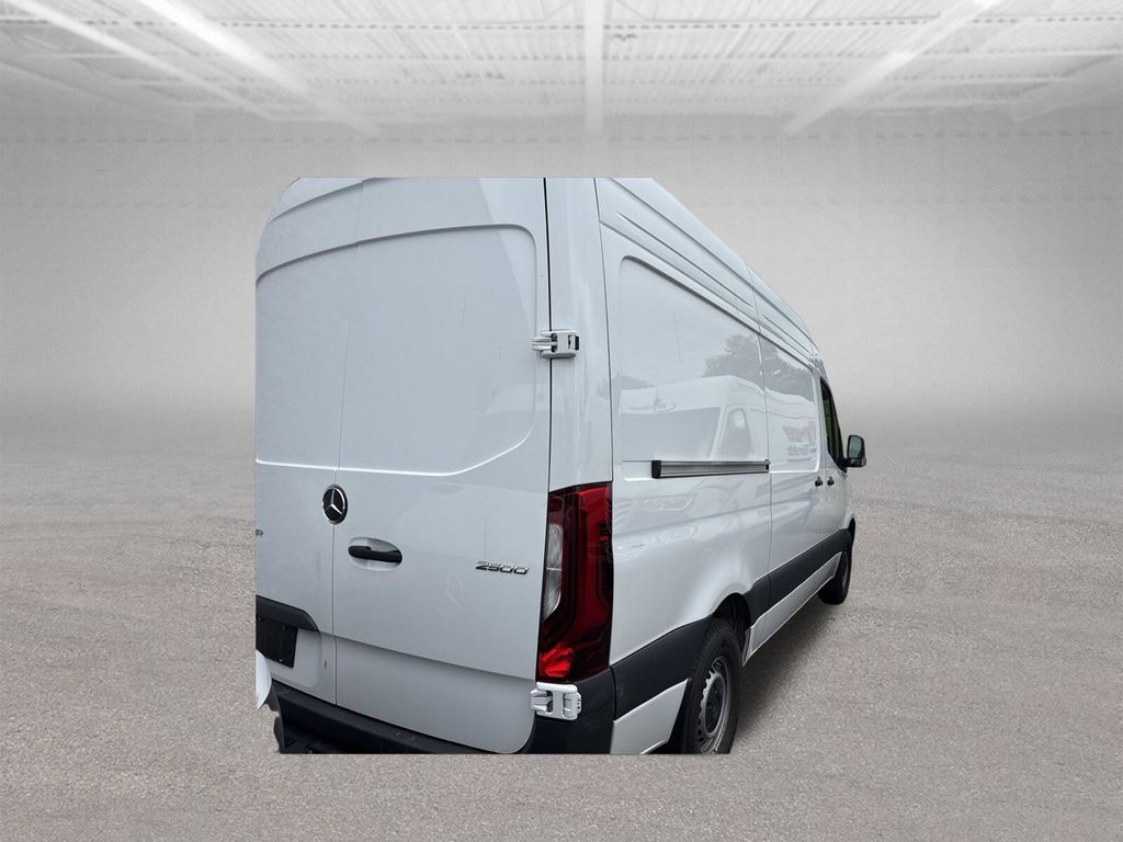2025 Mercedes-Benz Sprinter 2500 Cargo 144 WB - 10