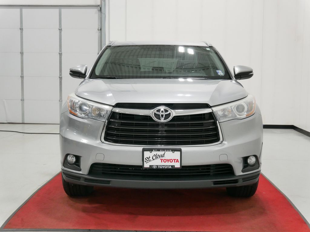 Used 2015 Toyota Highlander XLE with VIN 5TDJKRFH0FS205369 for sale in Waite Park, Minnesota