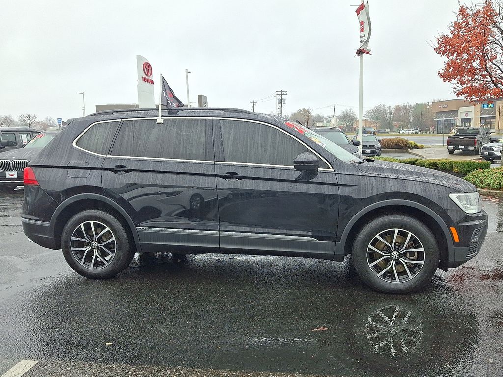 Thumbnail: 2021 Volkswagen Tiguan - 7