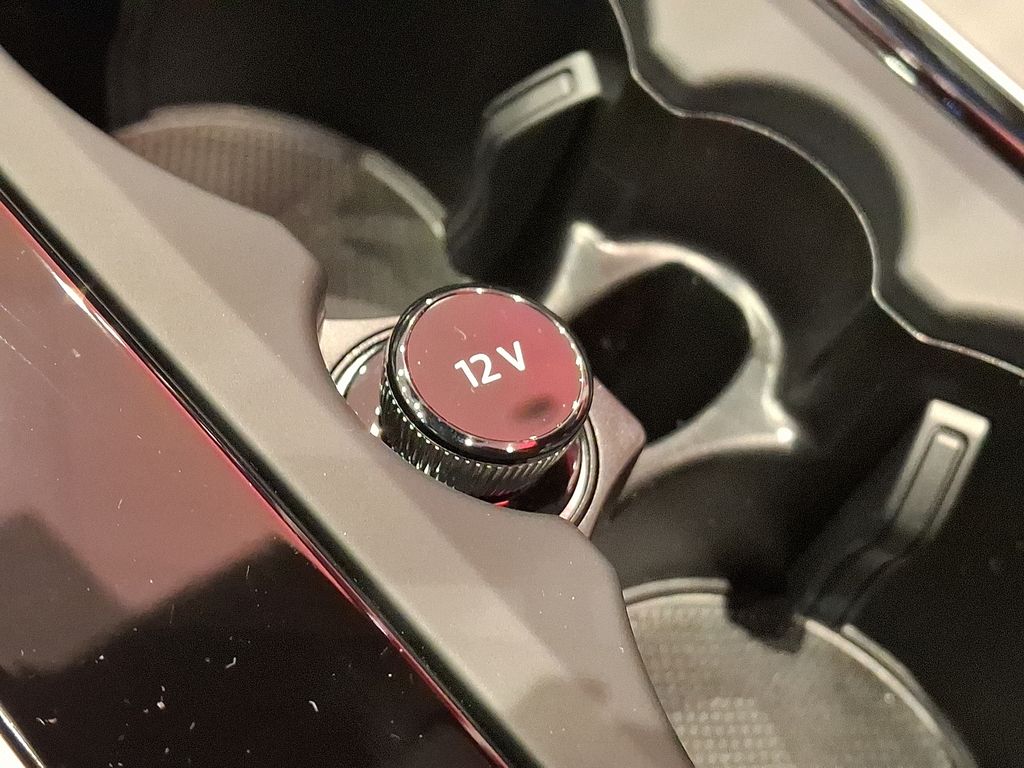 Thumbnail: 2026 Audi SQ8 - 13