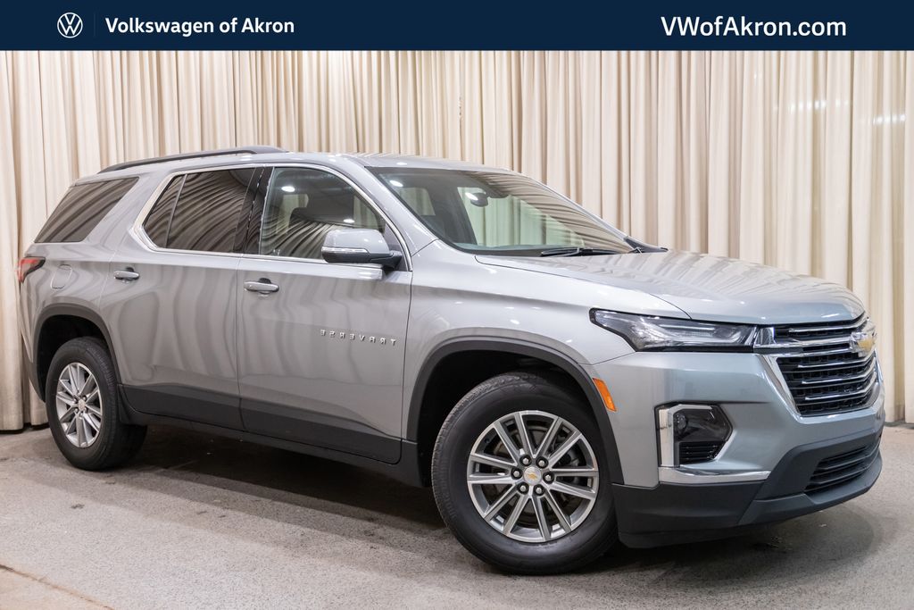 Sterling Gray Metallic 2023 Chevrolet Traverse SUV / Crossover Front-Wheel Drive 9-Speed Automatic