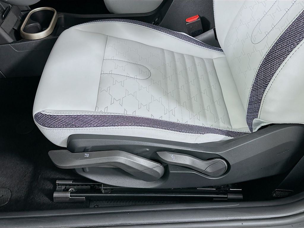 Thumbnail: 2025 MINI Cooper - 19