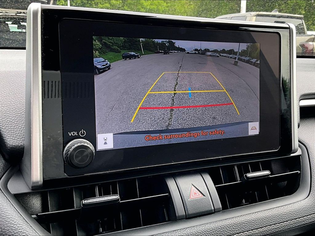 2024 Toyota RAV4 — photo 19