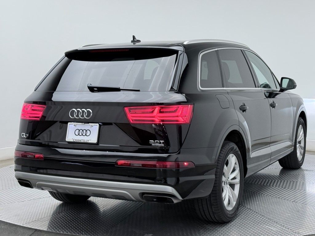 Thumbnail: 2017 Audi Q7 - 10