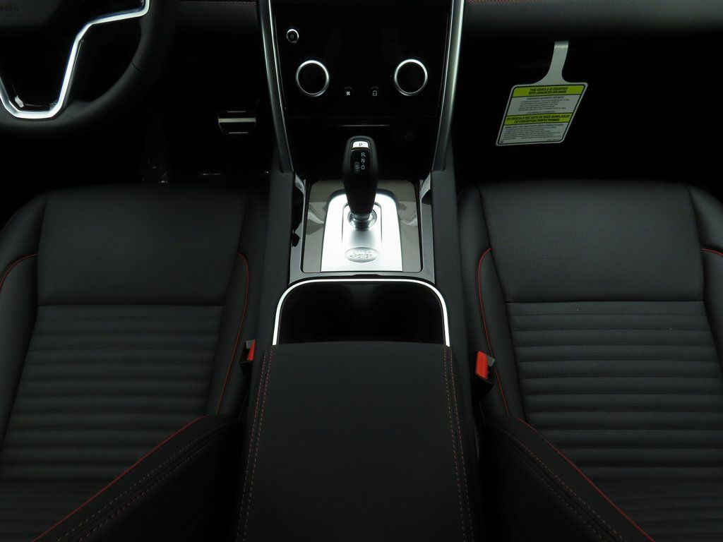 Thumbnail: 2023 Land Rover Discovery Sport - 16