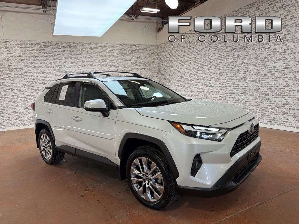 2024 Toyota RAV4 XLE Premium FWD