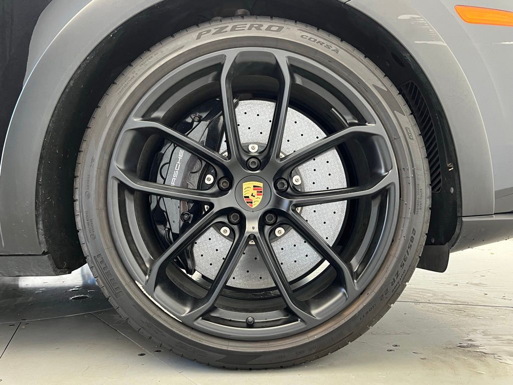 Thumbnail: 2022 Porsche  - 27