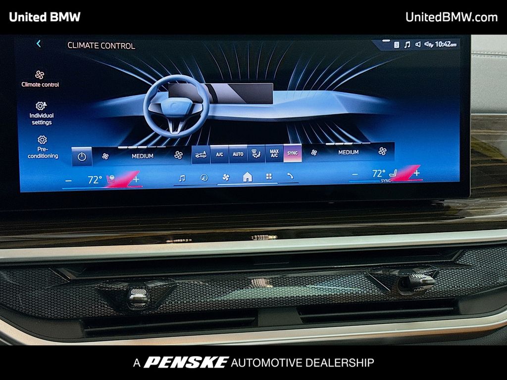 Thumbnail: 2025 BMW X7 - 11