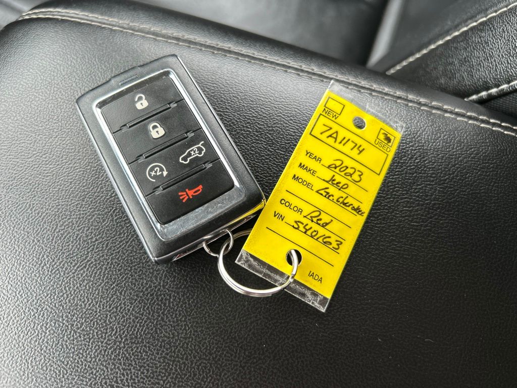 Used 2023 Jeep Grand Cherokee SUV
