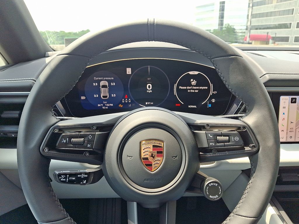 Thumbnail: 2025 Porsche Macan - 19