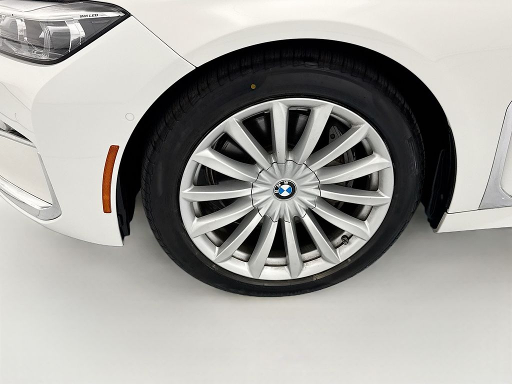Thumbnail: 2020 BMW 7 Series - 29