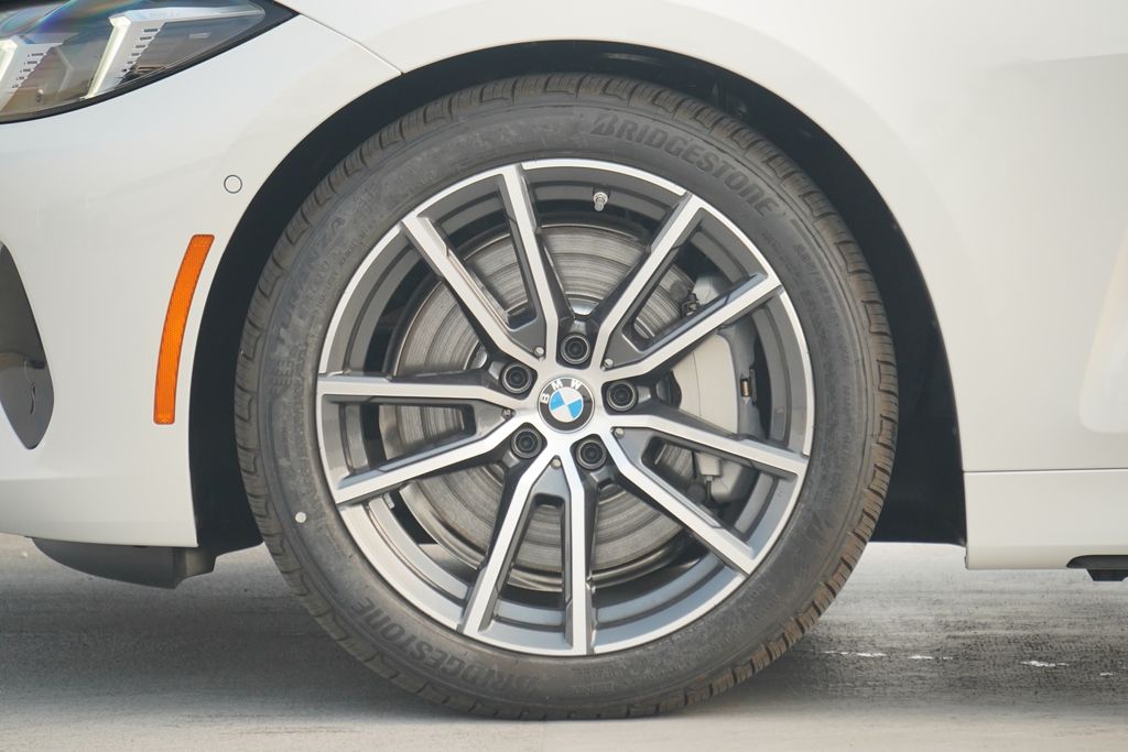 Thumbnail: 2025 BMW 4 Series - 5