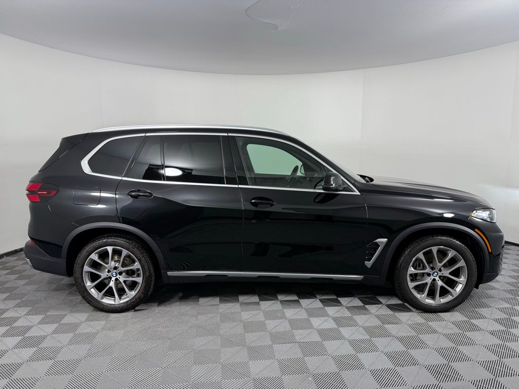 Thumbnail: 2024 BMW X5 - 4