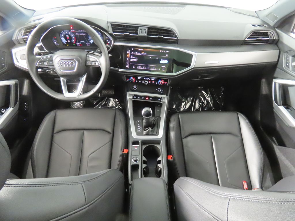 Thumbnail: 2025 Audi Q3 - 12