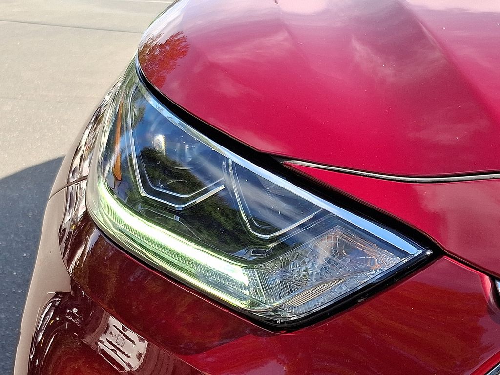 Thumbnail: 2022 Toyota Highlander - 9