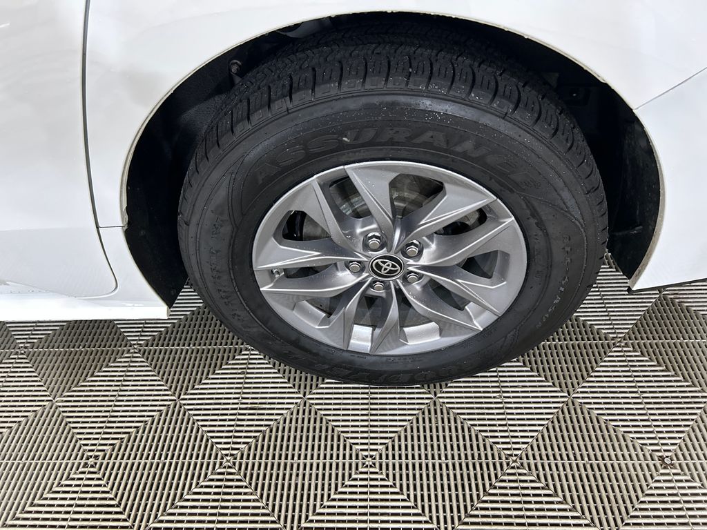 Used 2023 White Toyota LE image 10