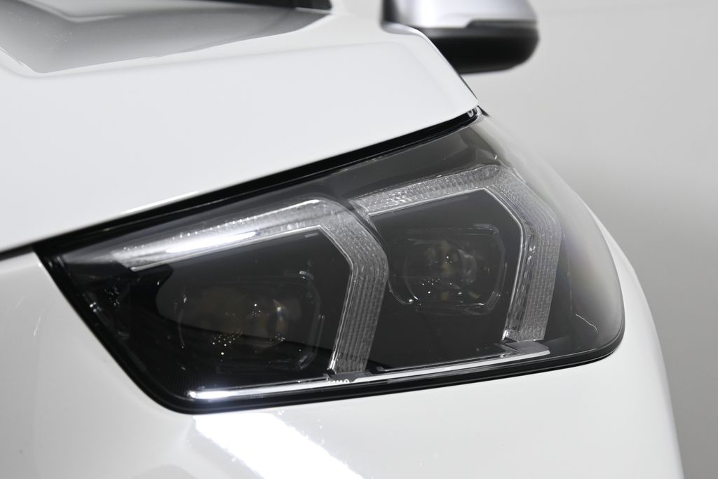 Thumbnail: 2023 BMW X1 - 11