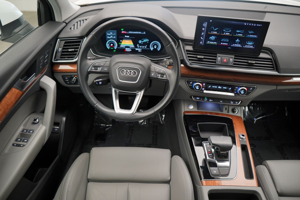 2022 Audi Q5 e 55 Premium 12