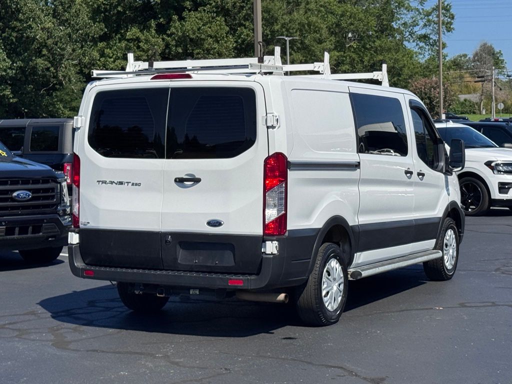 FordTransit-25013