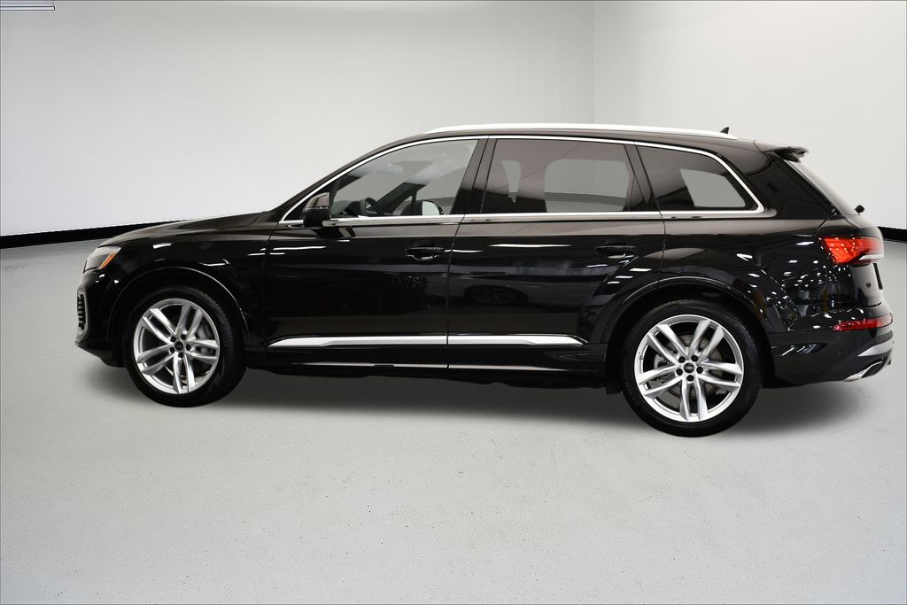 Thumbnail: 2025 Audi Q7 - 2