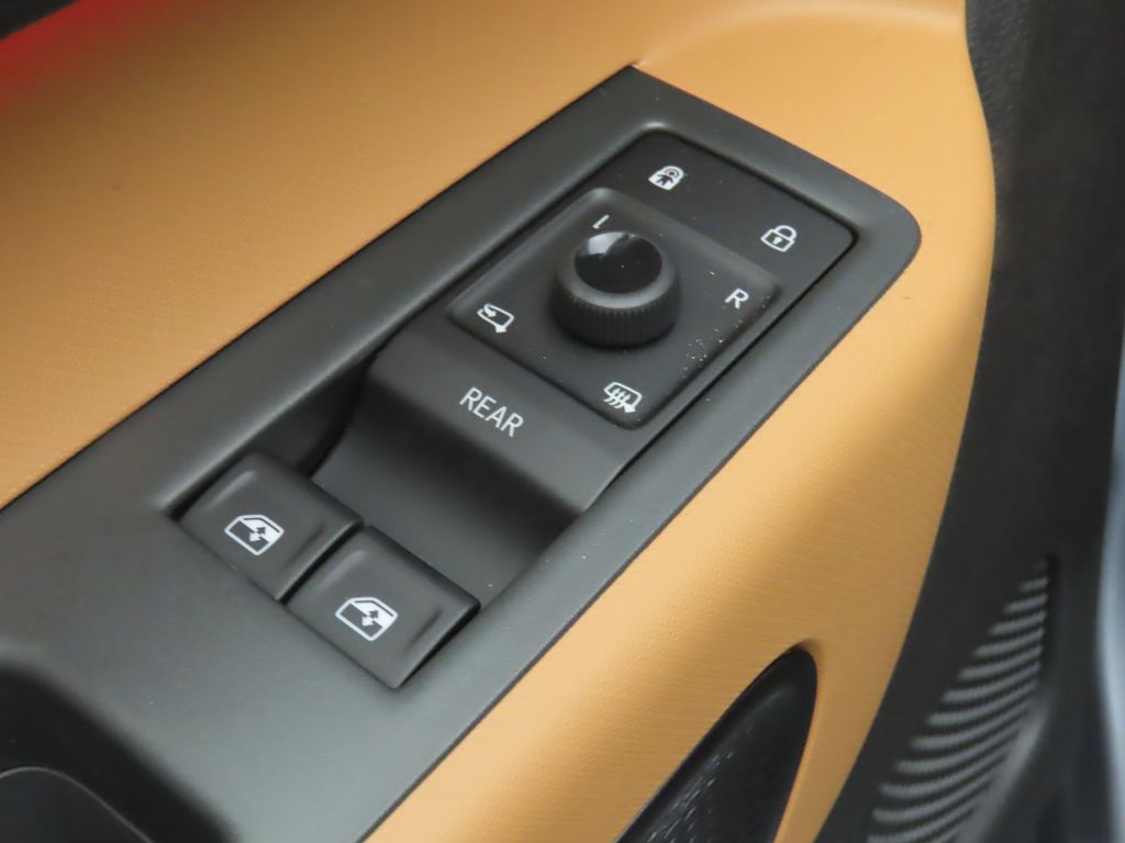 Thumbnail: 2025 Volkswagen ID.Buzz - 24