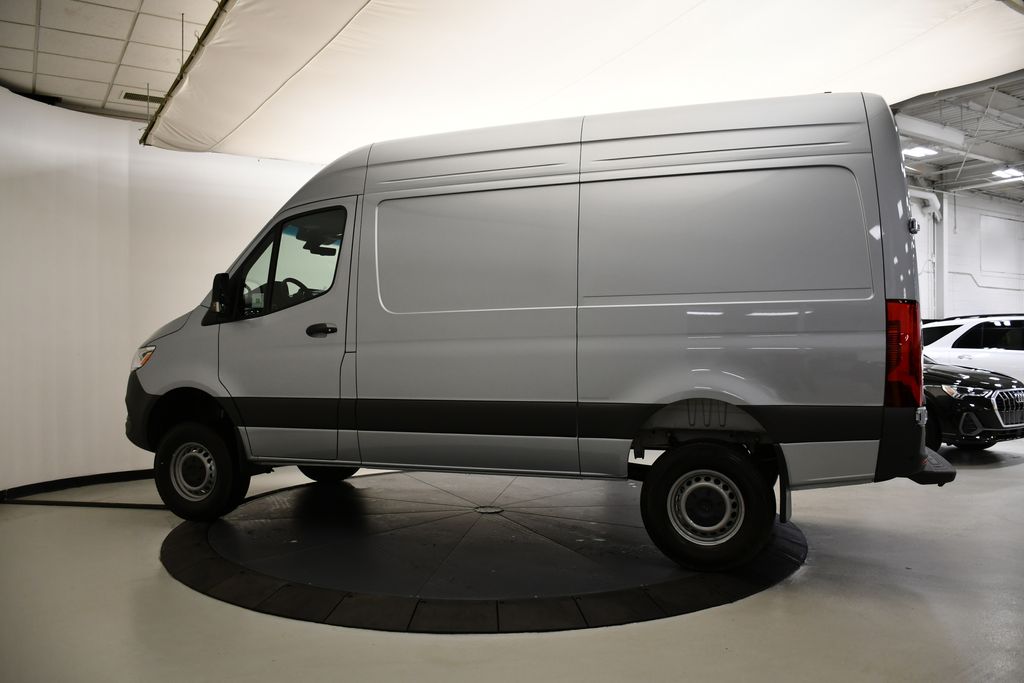 Thumbnail: 2025 Mercedes-Benz Sprinter - 5