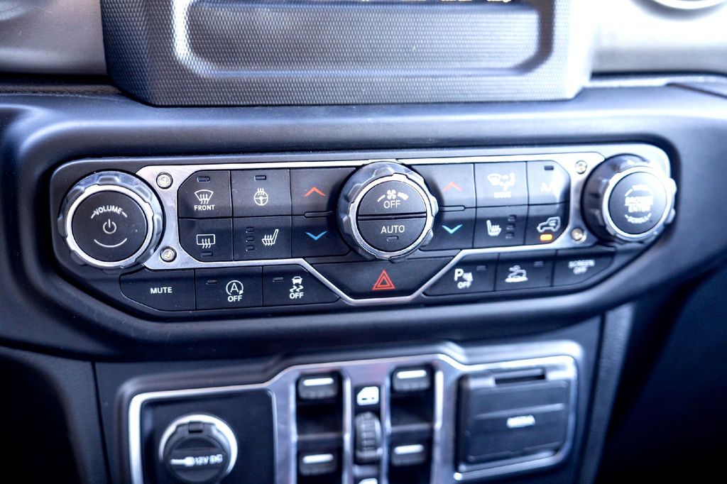 Used Car 2020 Jeep Gladiator  Sport For Sale Under $30,000 In Taylor, Texas