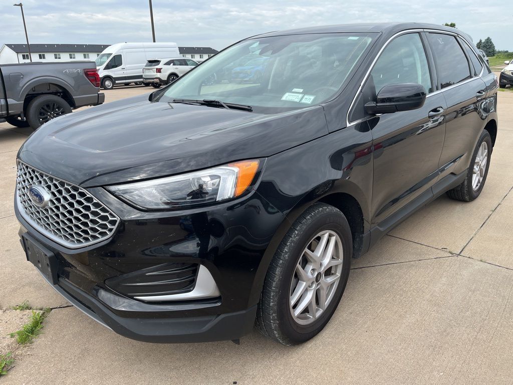 2024 Ford Edge SEL AWD's photo