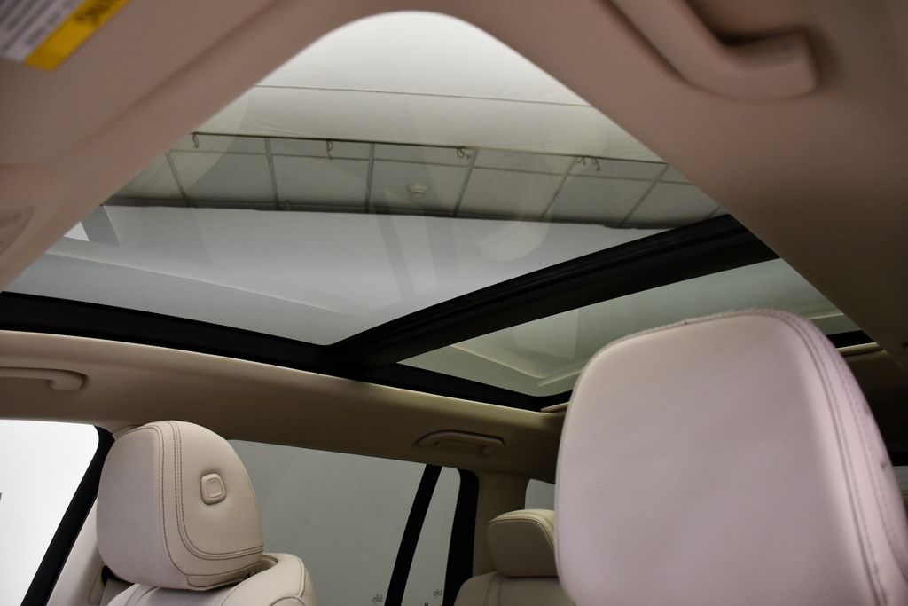 Thumbnail: 2025 Mercedes-Benz GLS - 17